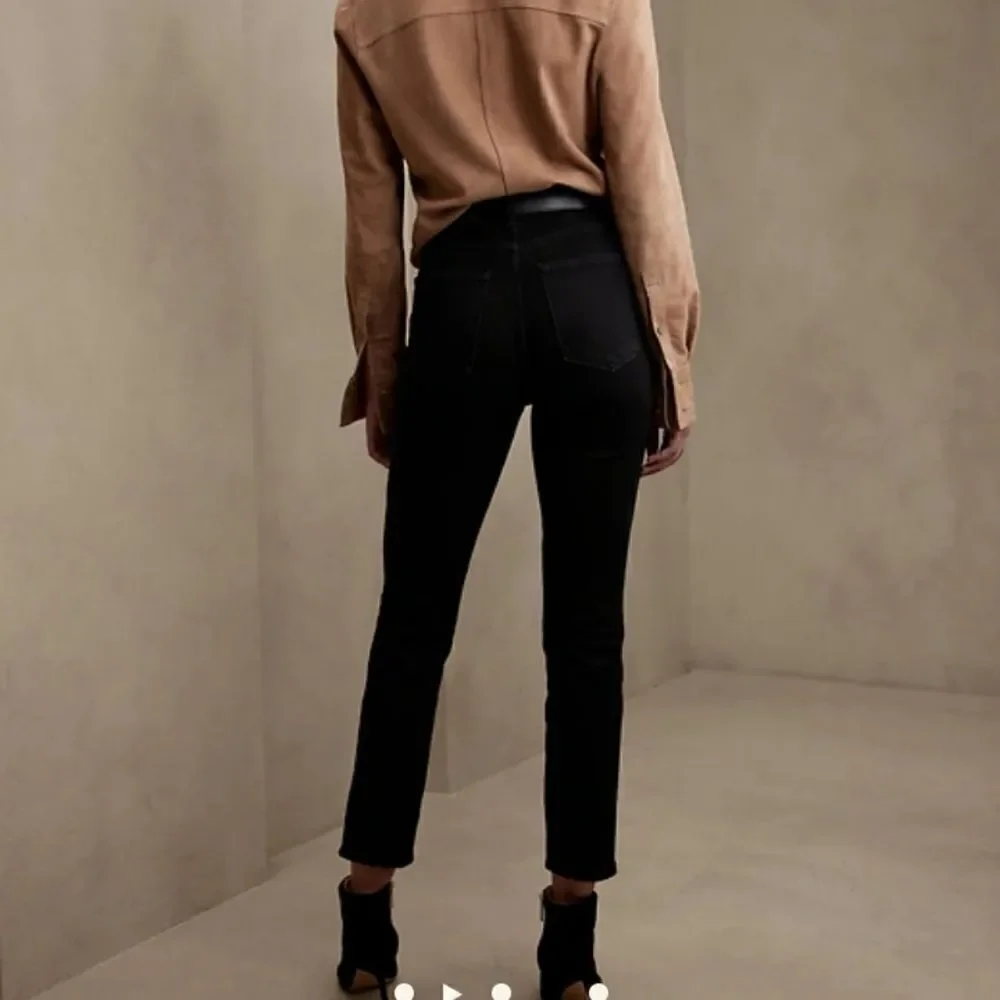 Banana Republic ultra-high rise Slim fit ankle length black jeans size 27P NWT - Picture 2 of 5